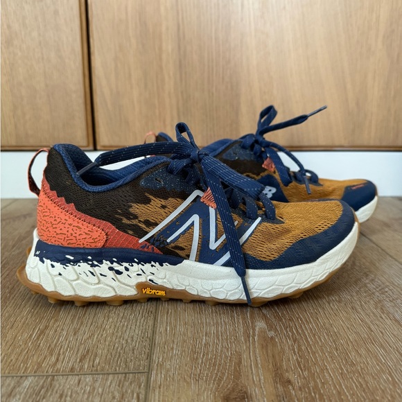 New balance shoes - Picture 1 of 6